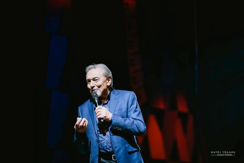 Marek Ztracený oslavoval ve Foru Karlín ve velkém stylu, gratulovali i Karel Gott a Marta Jandová