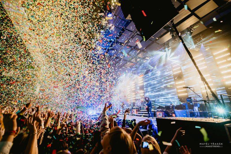 Marek Ztracený oslavoval ve Foru Karlín ve velkém stylu, gratulovali i Karel Gott a Marta Jandová