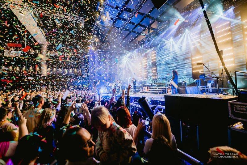 Marek Ztracený oslavoval ve Foru Karlín ve velkém stylu, gratulovali i Karel Gott a Marta Jandová