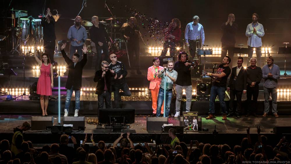 Těžkej Pokondr oslavil ve Foru Karlín 21 let působení, gratulovali Lukáš Pavlásek nebo Martin Dejdar