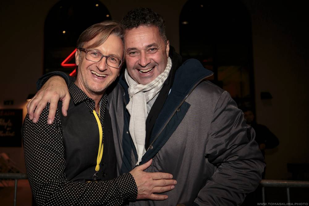 Těžkej Pokondr oslavil ve Foru Karlín 21 let působení, gratulovali Lukáš Pavlásek nebo Martin Dejdar