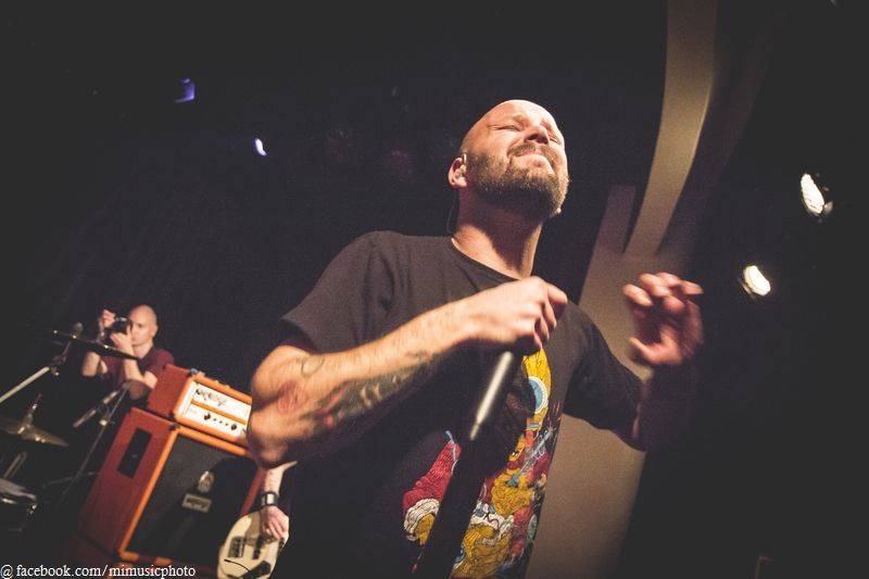 Kurtizány z 25. Avenue předvedli divokou rockovou show v Malostranské besedě