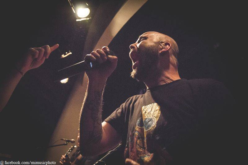 Kurtizány z 25. Avenue předvedli divokou rockovou show v Malostranské besedě