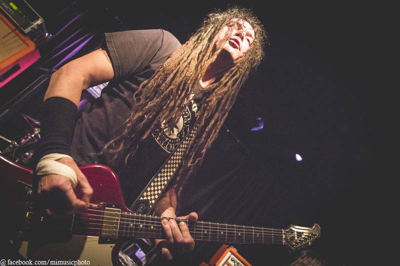 Kurtizány z 25. Avenue předvedli divokou rockovou show v Malostranské besedě