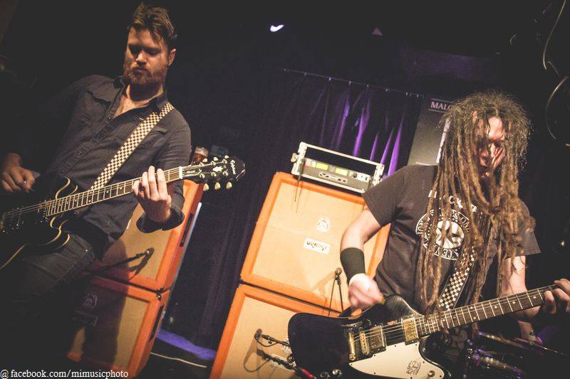 Kurtizány z 25. Avenue předvedli divokou rockovou show v Malostranské besedě