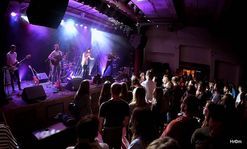 Jiskřící Zrní hráli v Poličce téměř na domácí půdě 