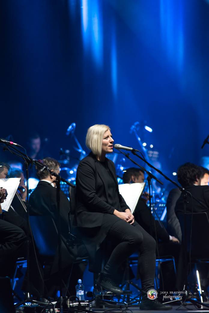 Aneta Langerová se Symfonickým orchestrem Českého rozhlasu rozněžnila Forum Karlín 