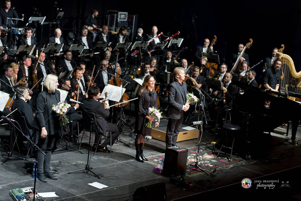 Aneta Langerová se Symfonickým orchestrem Českého rozhlasu rozněžnila Forum Karlín 