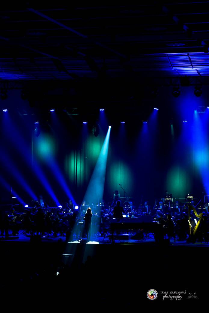 Aneta Langerová se Symfonickým orchestrem Českého rozhlasu rozněžnila Forum Karlín 