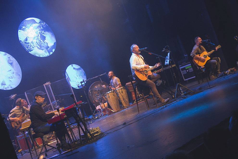 David Koller potěšil před Vánoci pražské fanoušky akustickým koncertem