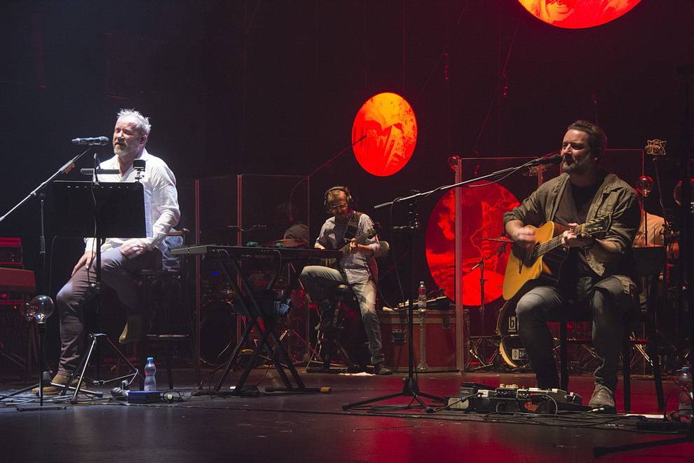 David Koller potěšil před Vánoci pražské fanoušky akustickým koncertem