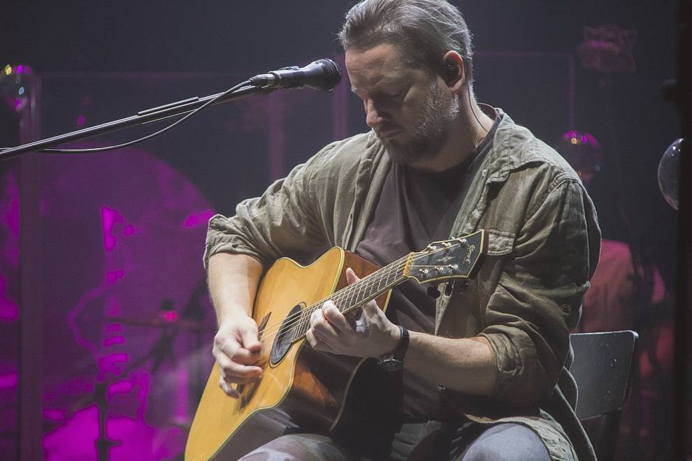 David Koller potěšil před Vánoci pražské fanoušky akustickým koncertem