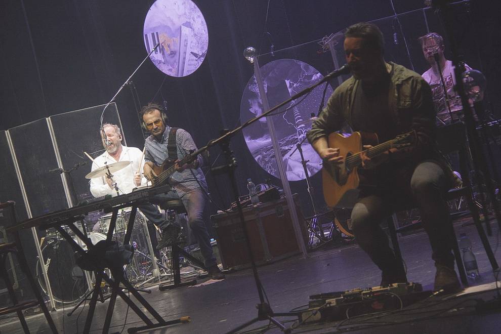 David Koller potěšil před Vánoci pražské fanoušky akustickým koncertem