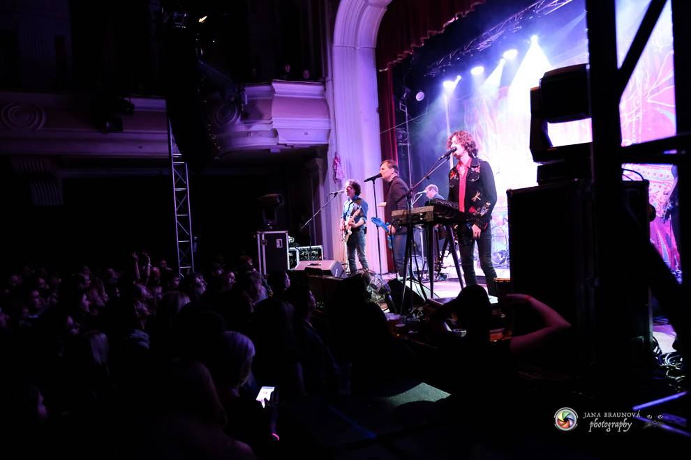 Jiří Macháček opět končil s hulením. Mig 21 ve vyprodaném Pekle v Plzni předvedli další nezapomenutelný koncert