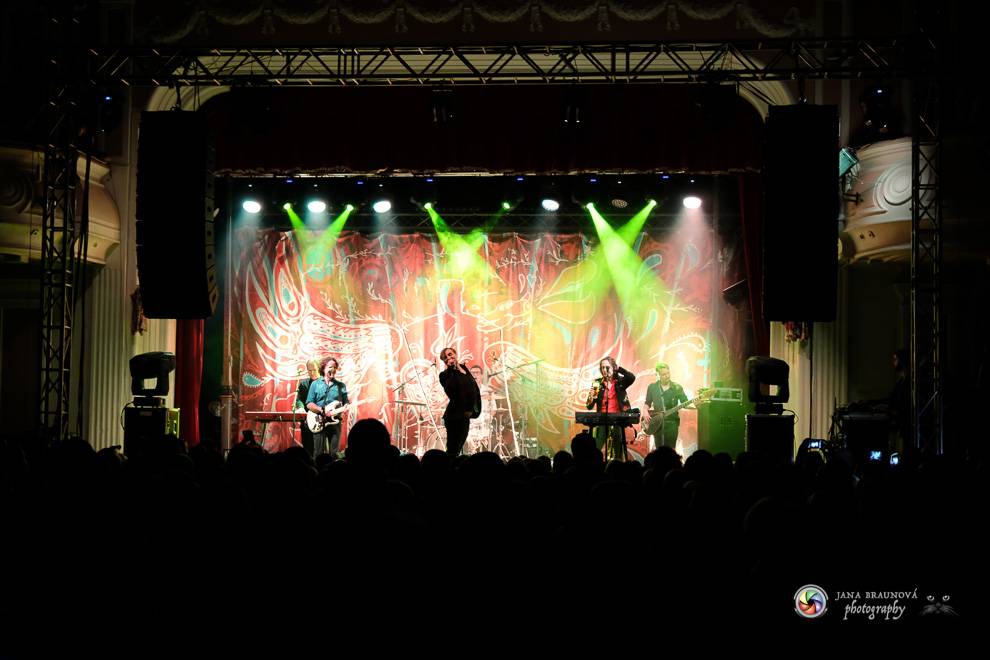 Jiří Macháček opět končil s hulením. Mig 21 ve vyprodaném Pekle v Plzni předvedli další nezapomenutelný koncert