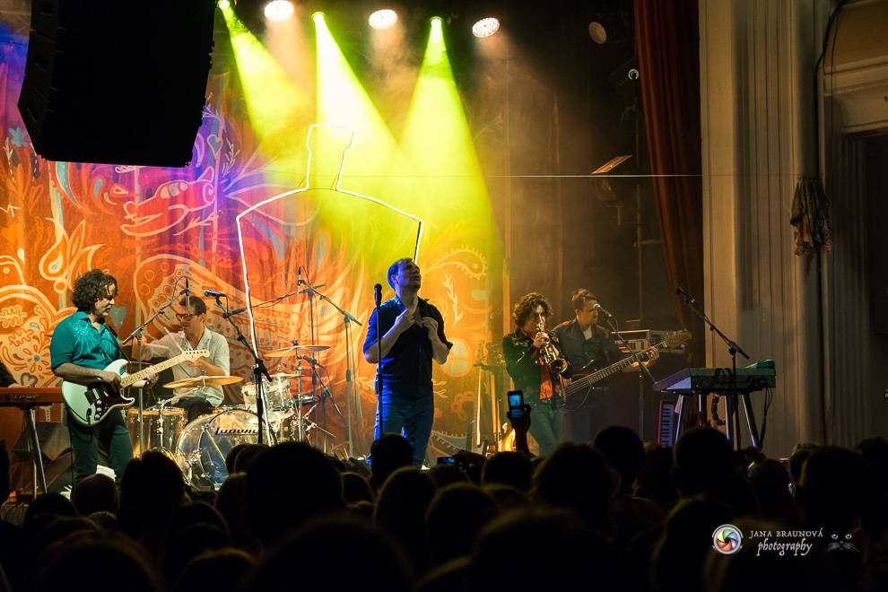 Jiří Macháček opět končil s hulením. Mig 21 ve vyprodaném Pekle v Plzni předvedli další nezapomenutelný koncert