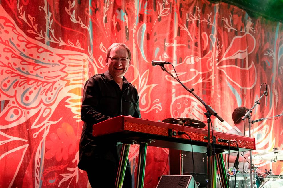 Jiří Macháček opět končil s hulením. Mig 21 ve vyprodaném Pekle v Plzni předvedli další nezapomenutelný koncert