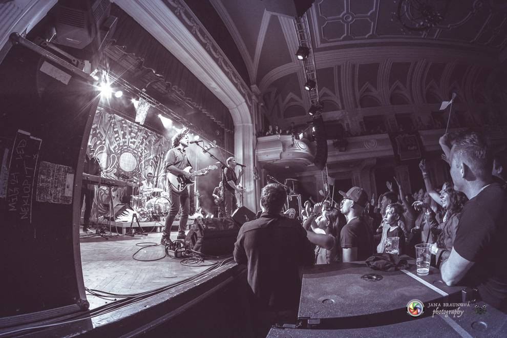 Jiří Macháček opět končil s hulením. Mig 21 ve vyprodaném Pekle v Plzni předvedli další nezapomenutelný koncert