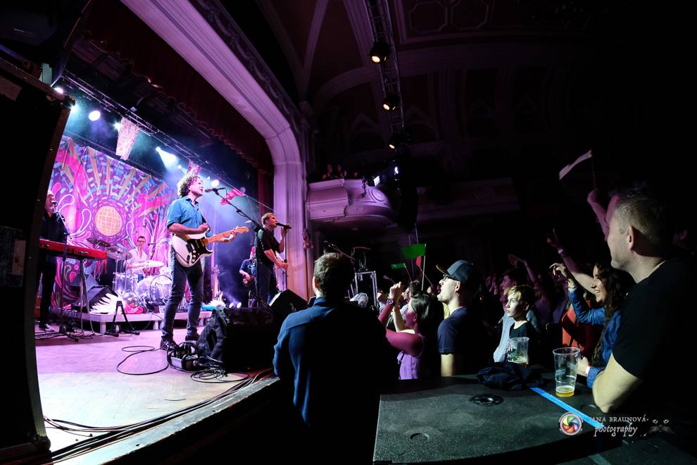 Jiří Macháček opět končil s hulením. Mig 21 ve vyprodaném Pekle v Plzni předvedli další nezapomenutelný koncert