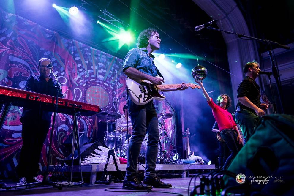 Jiří Macháček opět končil s hulením. Mig 21 ve vyprodaném Pekle v Plzni předvedli další nezapomenutelný koncert