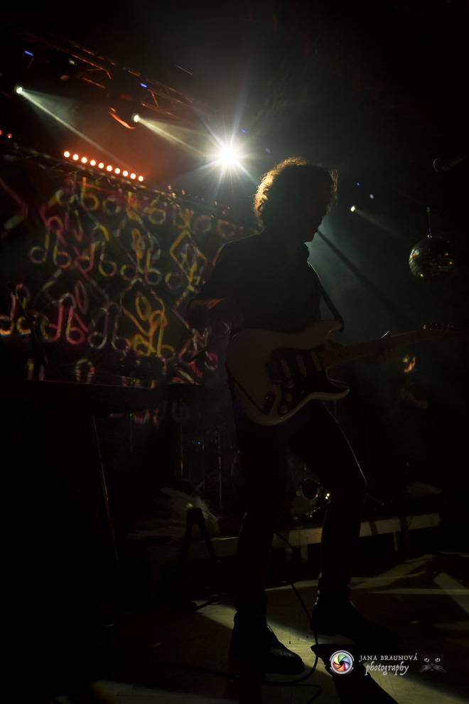 Jiří Macháček opět končil s hulením. Mig 21 ve vyprodaném Pekle v Plzni předvedli další nezapomenutelný koncert