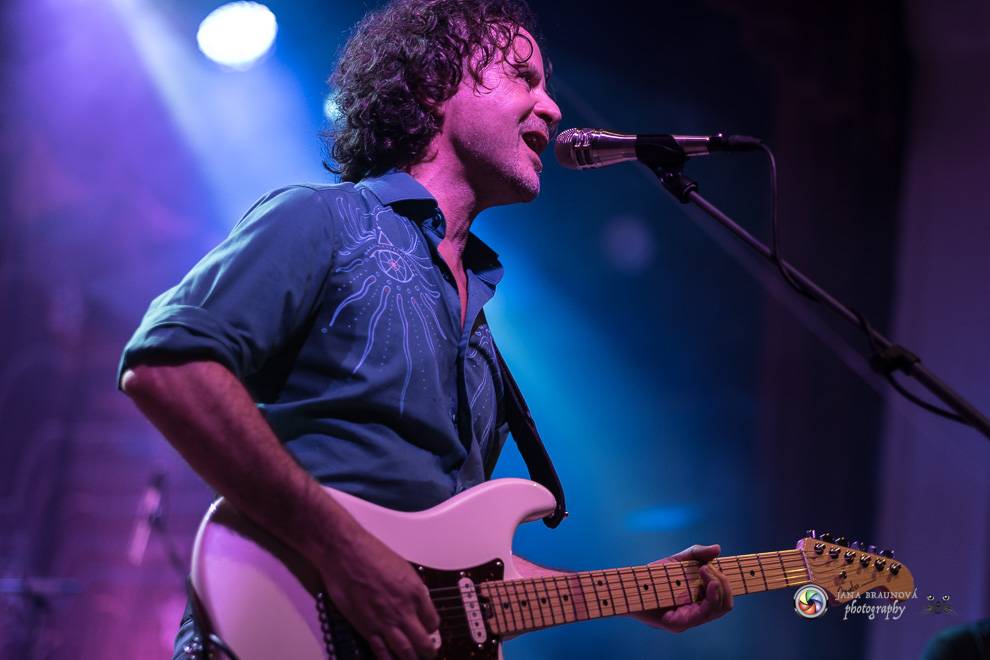 Jiří Macháček opět končil s hulením. Mig 21 ve vyprodaném Pekle v Plzni předvedli další nezapomenutelný koncert