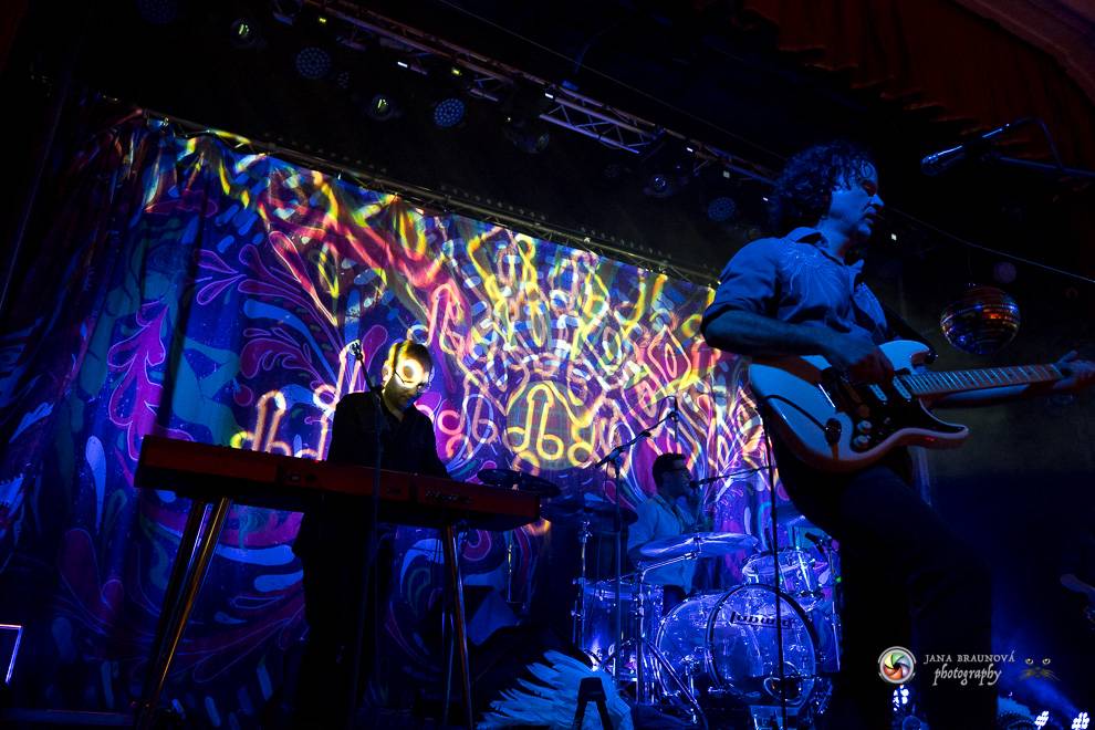 Jiří Macháček opět končil s hulením. Mig 21 ve vyprodaném Pekle v Plzni předvedli další nezapomenutelný koncert