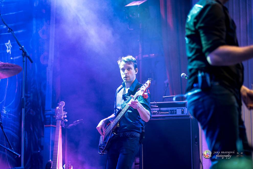 Jiří Macháček opět končil s hulením. Mig 21 ve vyprodaném Pekle v Plzni předvedli další nezapomenutelný koncert