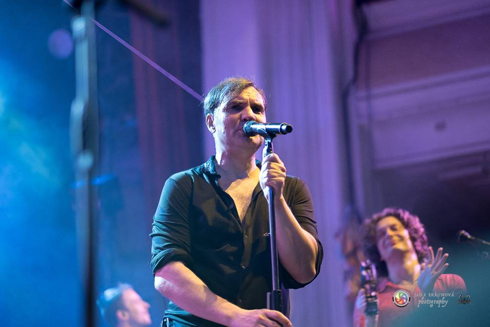 Jiří Macháček opět končil s hulením. Mig 21 ve vyprodaném Pekle v Plzni předvedli další nezapomenutelný koncert