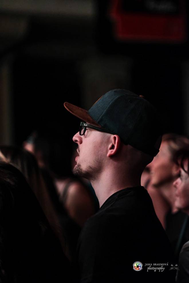 Jiří Macháček opět končil s hulením. Mig 21 ve vyprodaném Pekle v Plzni předvedli další nezapomenutelný koncert