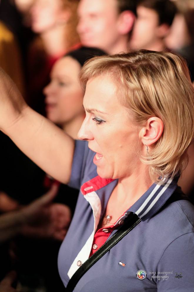 Jiří Macháček opět končil s hulením. Mig 21 ve vyprodaném Pekle v Plzni předvedli další nezapomenutelný koncert