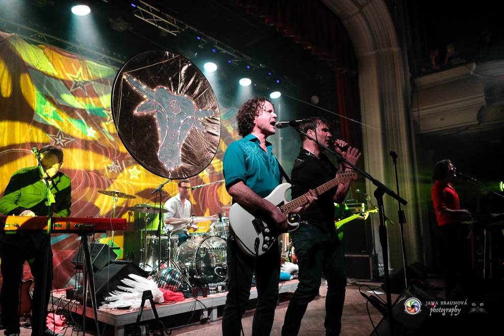 Jiří Macháček opět končil s hulením. Mig 21 ve vyprodaném Pekle v Plzni předvedli další nezapomenutelný koncert