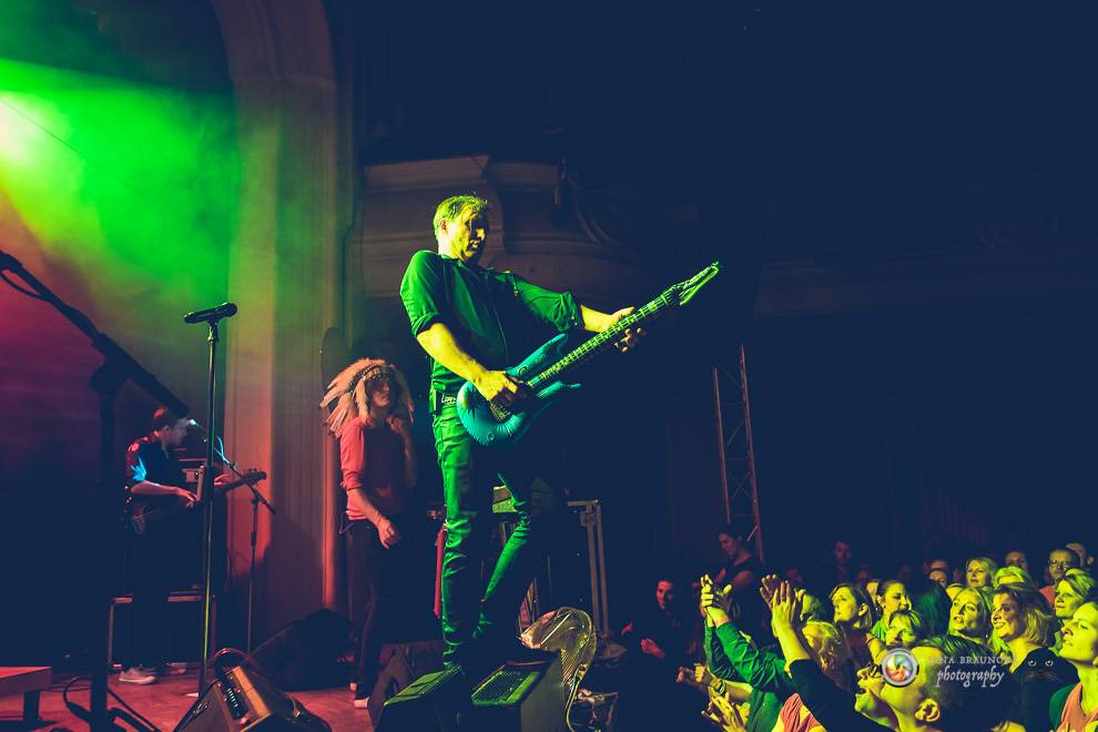 Jiří Macháček opět končil s hulením. Mig 21 ve vyprodaném Pekle v Plzni předvedli další nezapomenutelný koncert