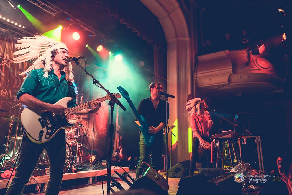 Jiří Macháček opět končil s hulením. Mig 21 ve vyprodaném Pekle v Plzni předvedli další nezapomenutelný koncert