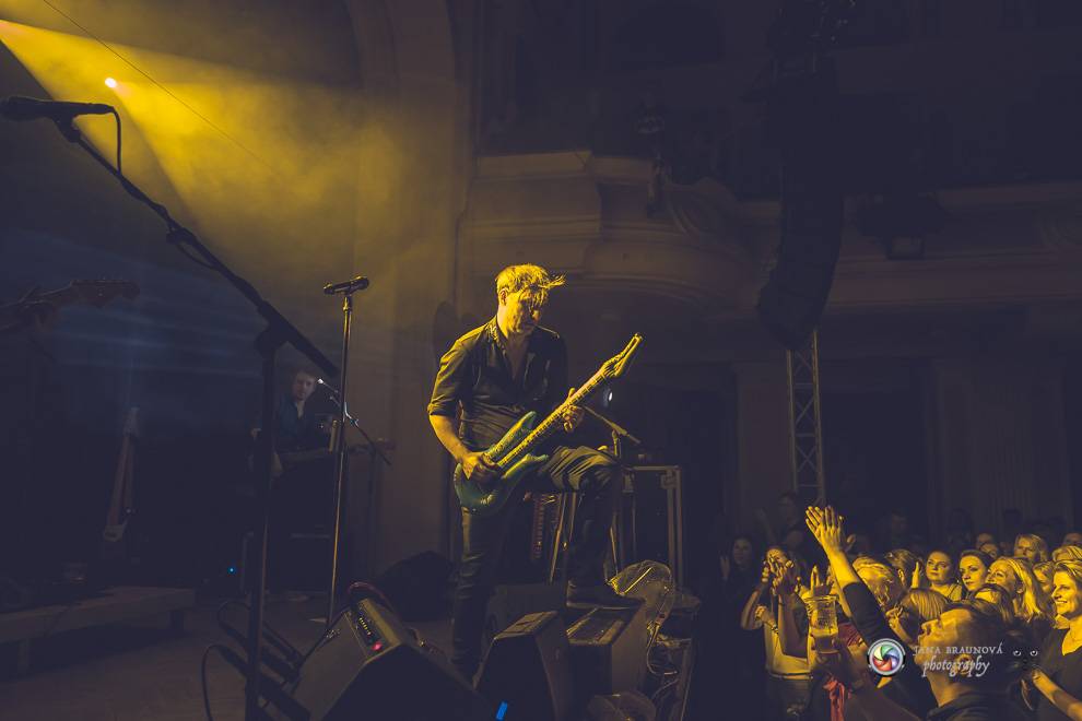 Jiří Macháček opět končil s hulením. Mig 21 ve vyprodaném Pekle v Plzni předvedli další nezapomenutelný koncert