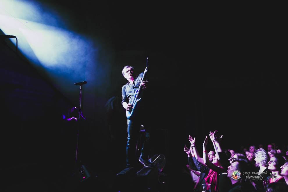 Jiří Macháček opět končil s hulením. Mig 21 ve vyprodaném Pekle v Plzni předvedli další nezapomenutelný koncert