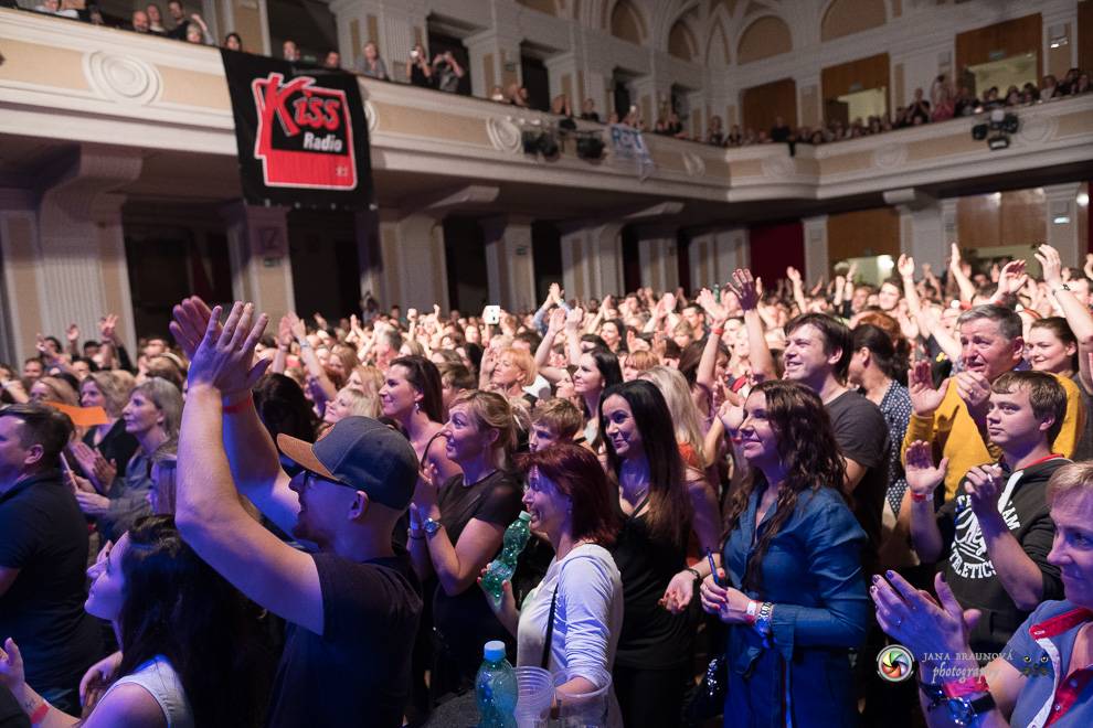 Jiří Macháček opět končil s hulením. Mig 21 ve vyprodaném Pekle v Plzni předvedli další nezapomenutelný koncert