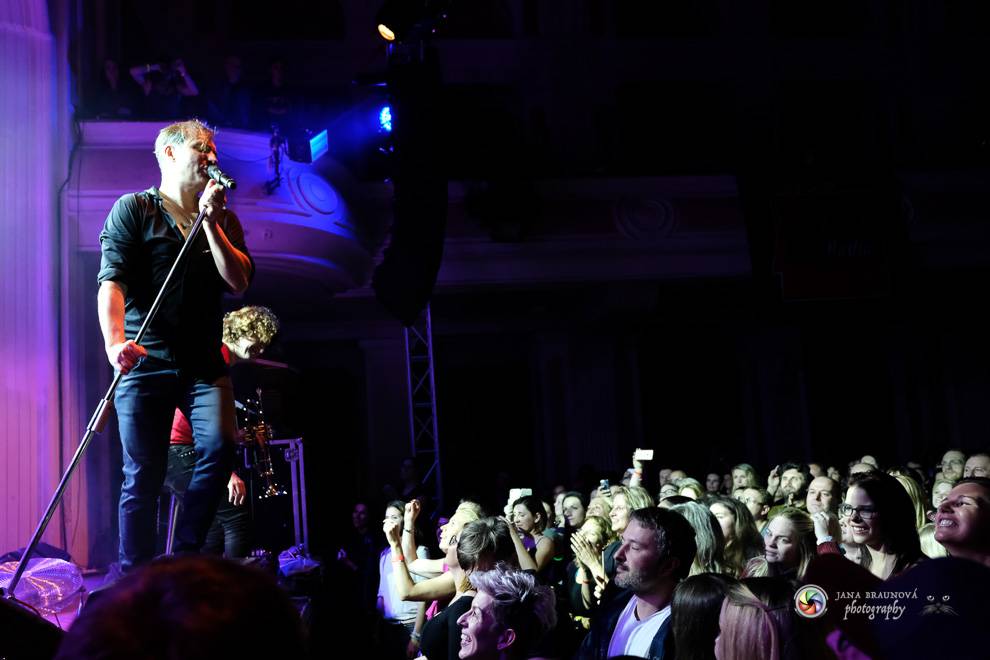 Jiří Macháček opět končil s hulením. Mig 21 ve vyprodaném Pekle v Plzni předvedli další nezapomenutelný koncert