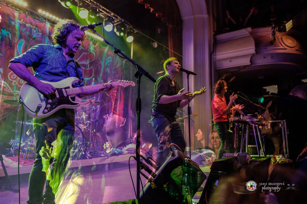 Jiří Macháček opět končil s hulením. Mig 21 ve vyprodaném Pekle v Plzni předvedli další nezapomenutelný koncert