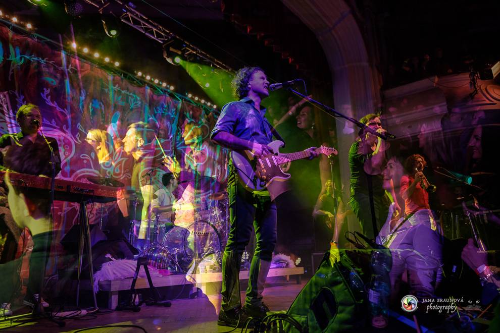 Jiří Macháček opět končil s hulením. Mig 21 ve vyprodaném Pekle v Plzni předvedli další nezapomenutelný koncert