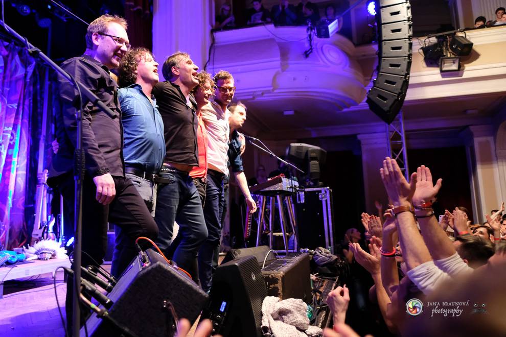 Jiří Macháček opět končil s hulením. Mig 21 ve vyprodaném Pekle v Plzni předvedli další nezapomenutelný koncert