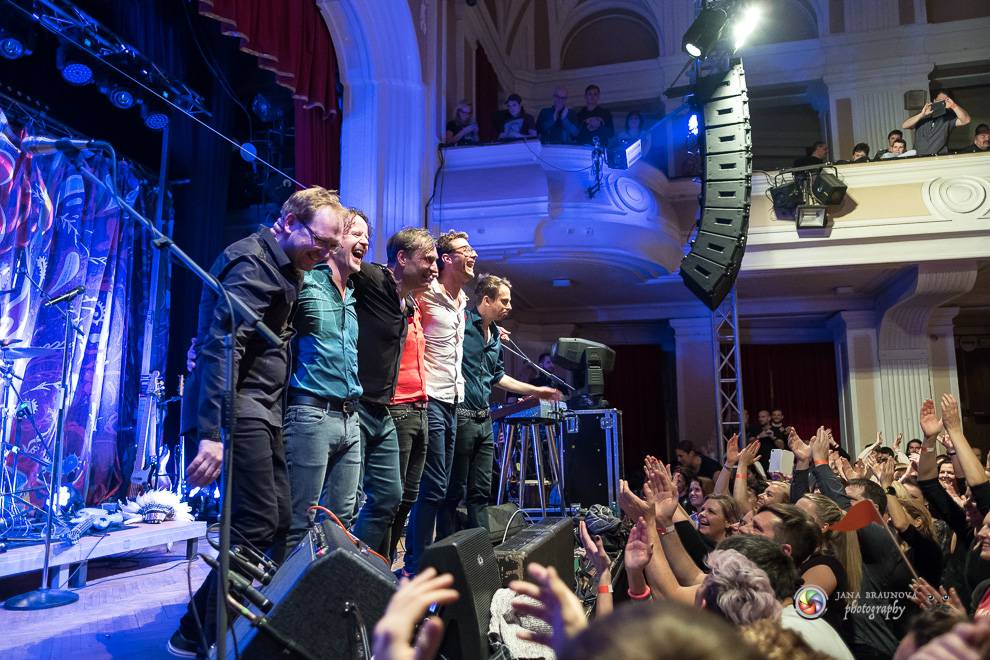 Jiří Macháček opět končil s hulením. Mig 21 ve vyprodaném Pekle v Plzni předvedli další nezapomenutelný koncert