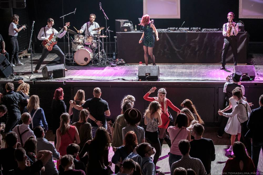 Stylová party Electro Swing Fever roztančila Roxy