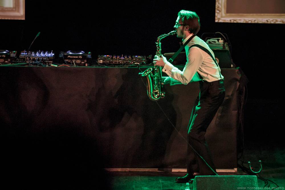 Stylová party Electro Swing Fever roztančila Roxy