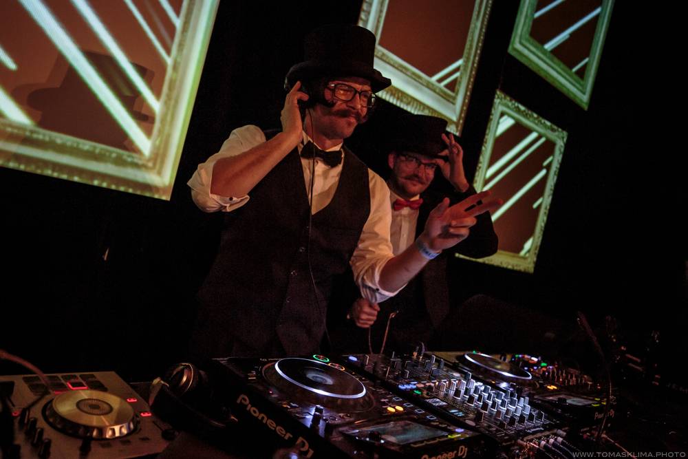 Stylová party Electro Swing Fever roztančila Roxy