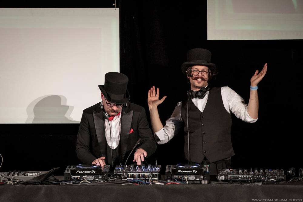 Stylová party Electro Swing Fever roztančila Roxy