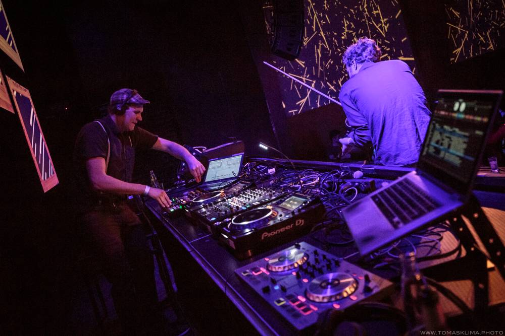 Stylová party Electro Swing Fever roztančila Roxy