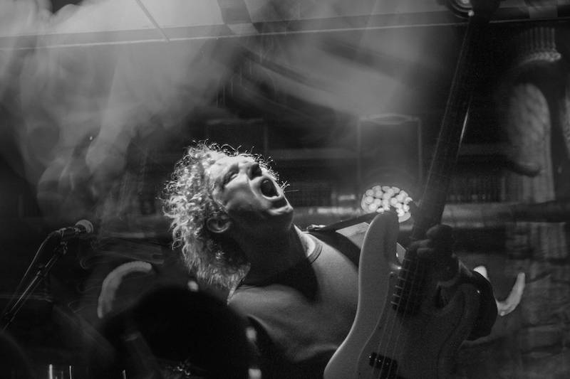 Sundara Karma a Blaenavon debutovali v Praze. Indie rockem rozduněli Chapeau Rouge