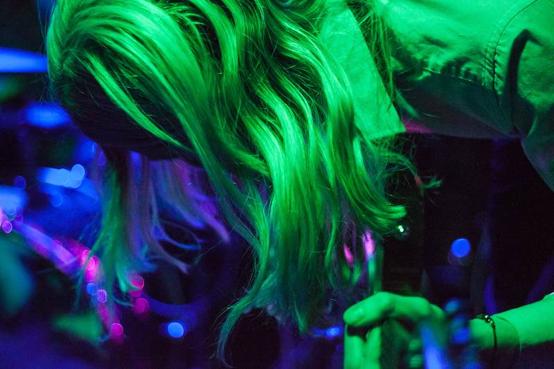 Sundara Karma a Blaenavon debutovali v Praze. Indie rockem rozduněli Chapeau Rouge