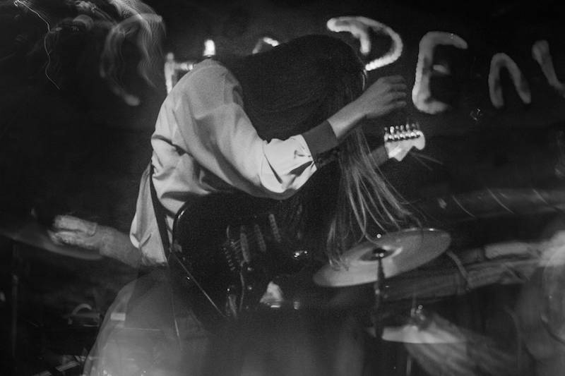 Sundara Karma a Blaenavon debutovali v Praze. Indie rockem rozduněli Chapeau Rouge